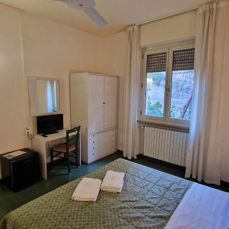 Hotel Sorriso Brenzone sul Garda Exterior foto