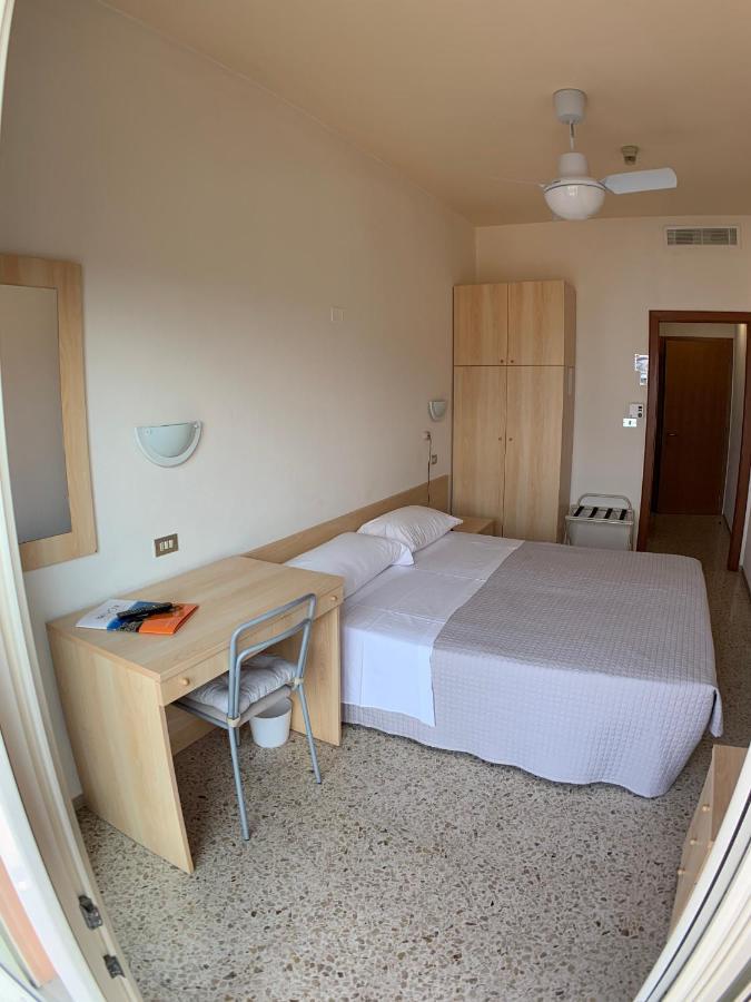 Hotel Sorriso Brenzone sul Garda Exterior foto