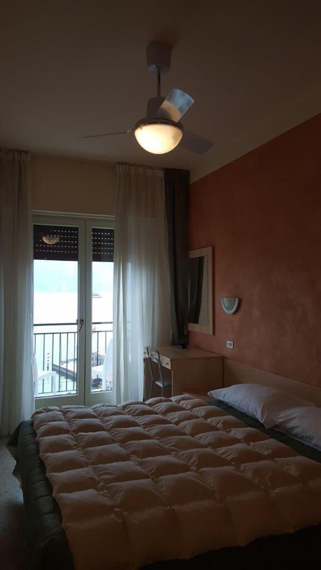 Hotel Sorriso Brenzone sul Garda Exterior foto