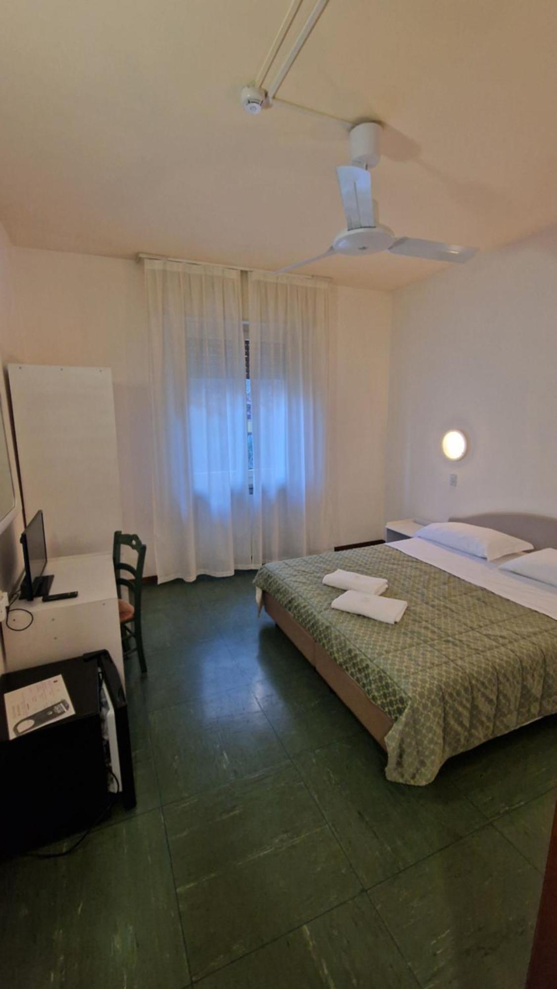 Hotel Sorriso Brenzone sul Garda Exterior foto
