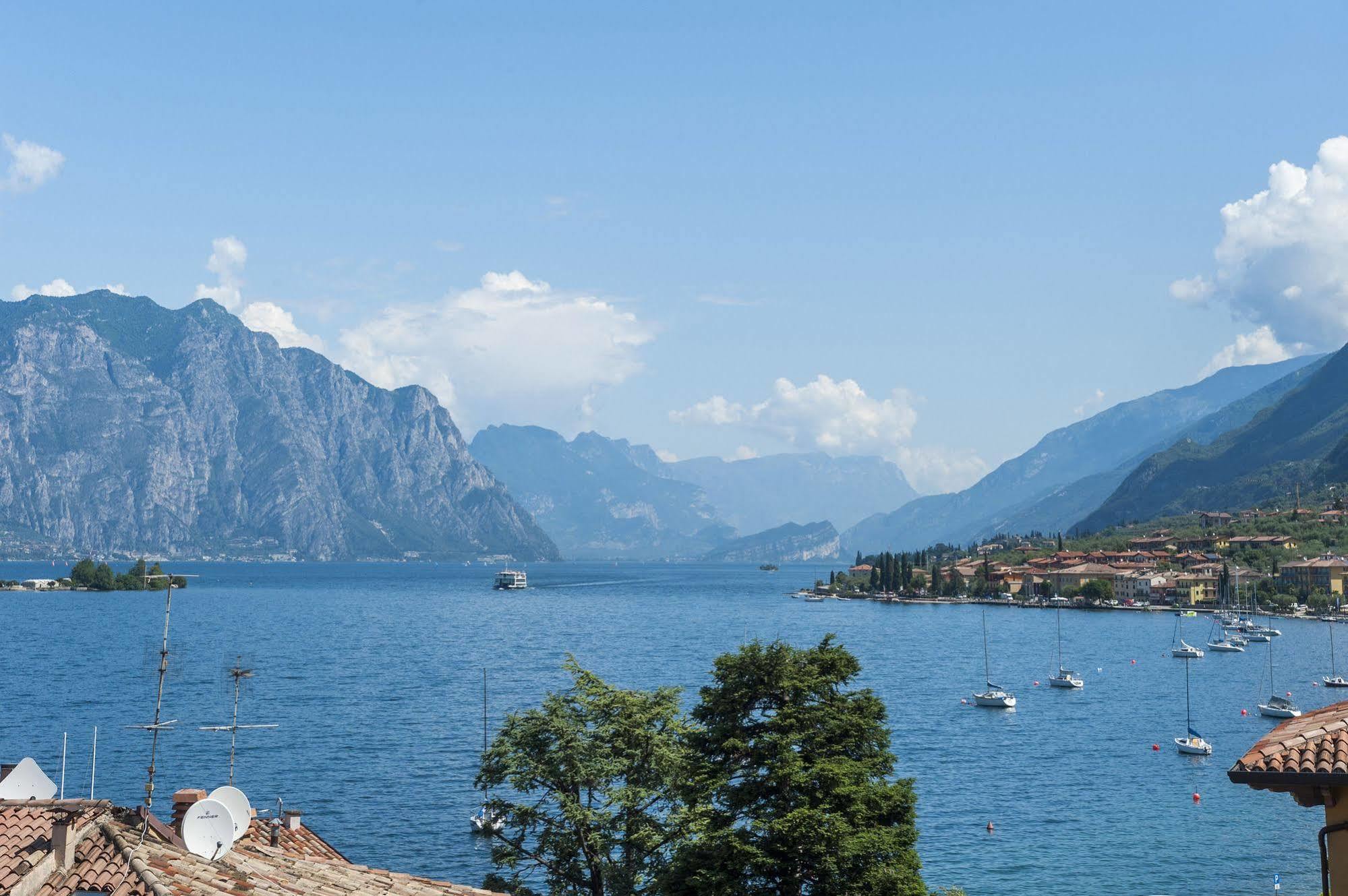 Hotel Sorriso Brenzone sul Garda Exterior foto